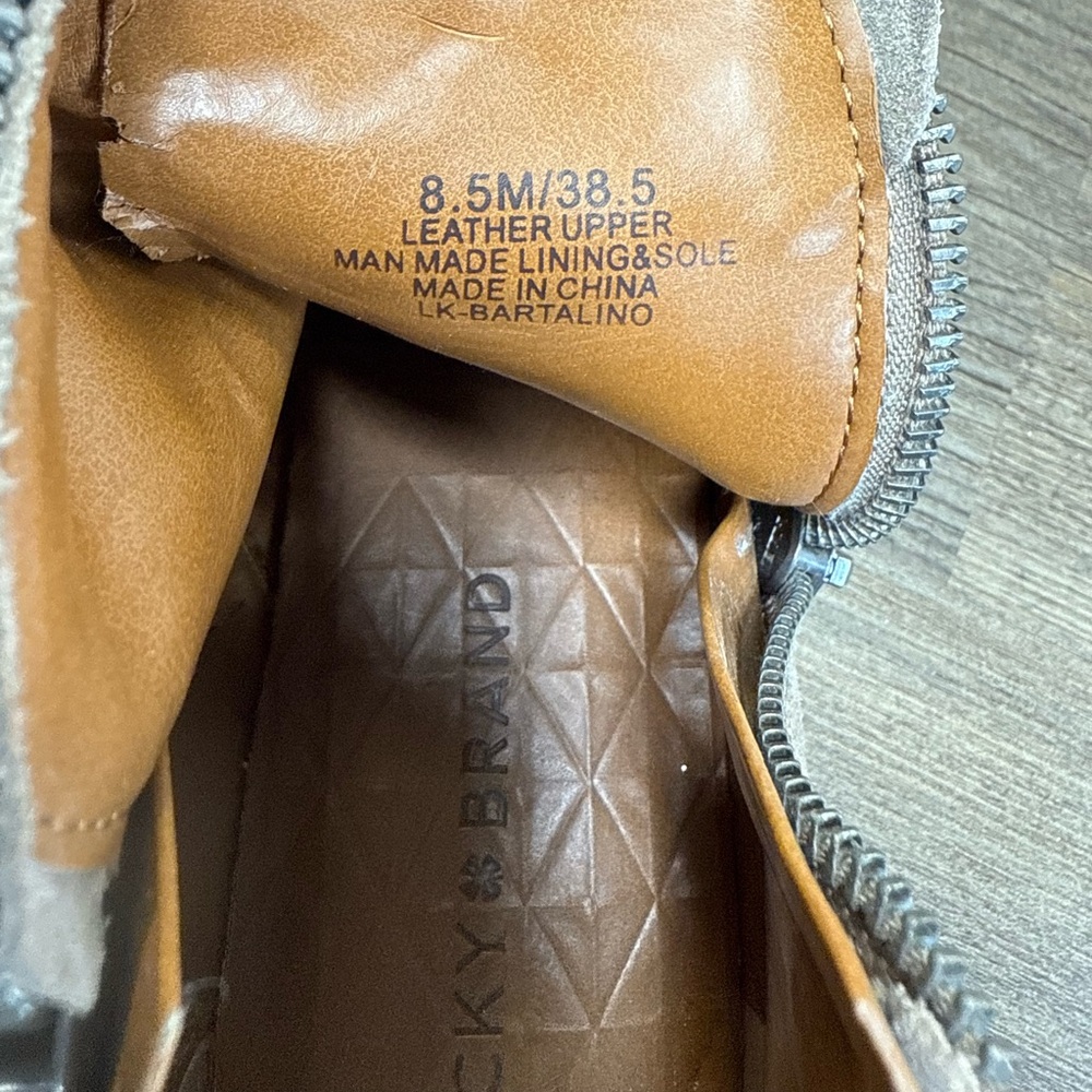 Lucky Brand Women's Tan Bartalino Suede Side Zip Ankle Boots, size 8.5 - Picture 9 of 10